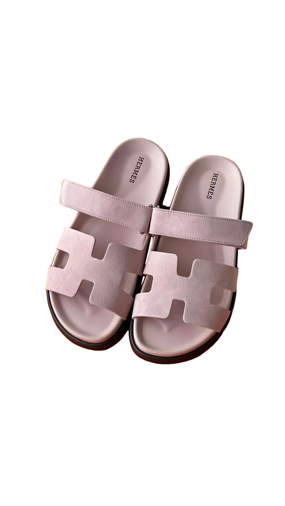 Hermes-Chypre-Light-Pink-Suede-Sandals-840x1492.webp